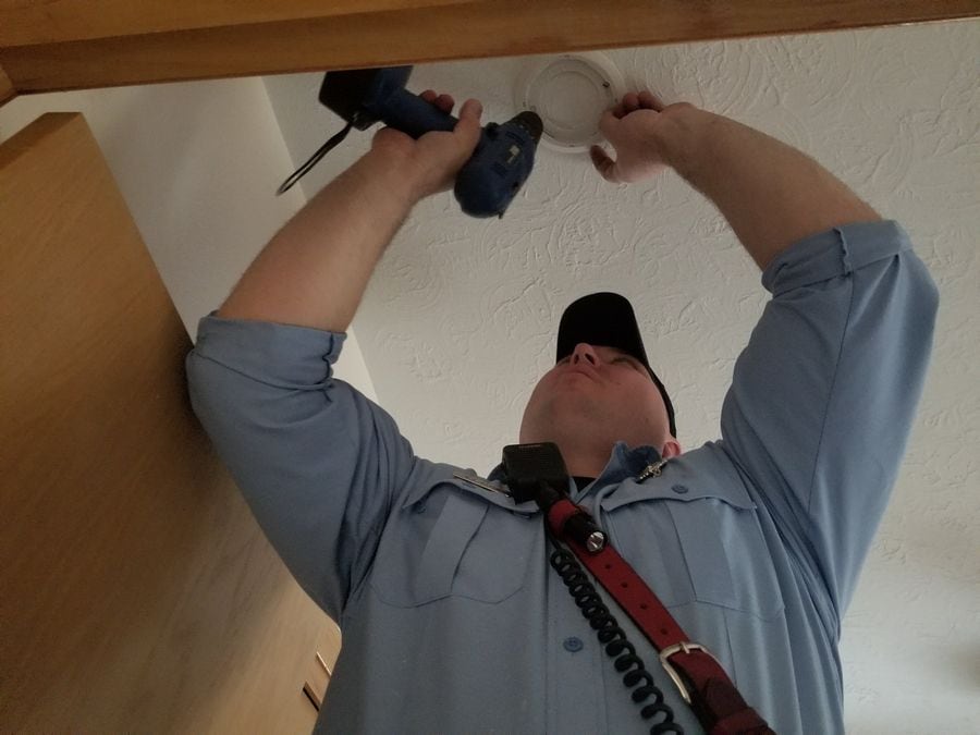 Illinois residents urged to test smoke alarms while turning back clocks this weekend — Batavia Real Estate news